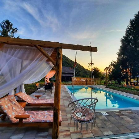 Vacation House Studenac Bihać Extérieur photo