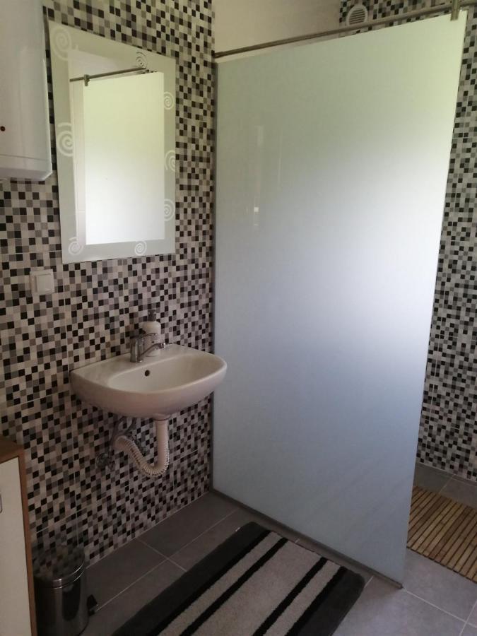 Vacation House Studenac Bihać Extérieur photo