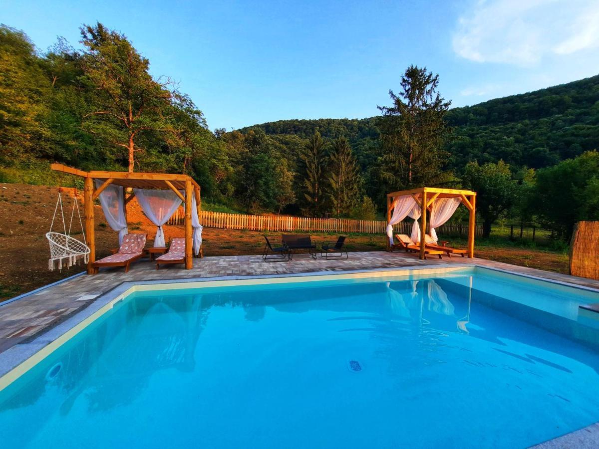 Vacation House Studenac Bihać Extérieur photo
