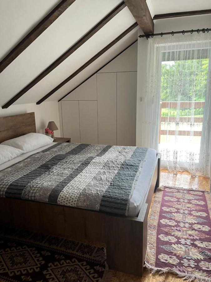 Vacation House Studenac Bihać Extérieur photo